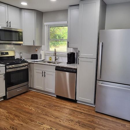 Rare Find! Private Heated Pool & Spa - Entire Home Near Atl City Center AtlantaAtlanta  Kültér fotó
