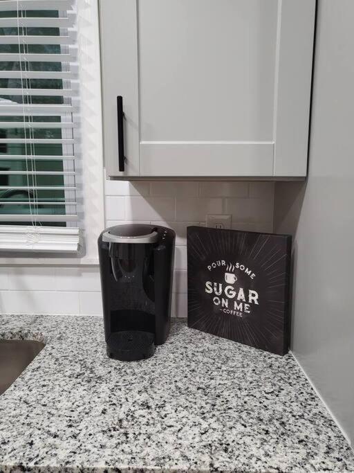 Rare Find! Private Heated Pool & Spa - Entire Home Near Atl City Center AtlantaAtlanta  Kültér fotó